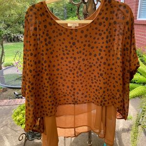 UMGEE Leopard print blouse,  lined,  women’s size Small,  layered